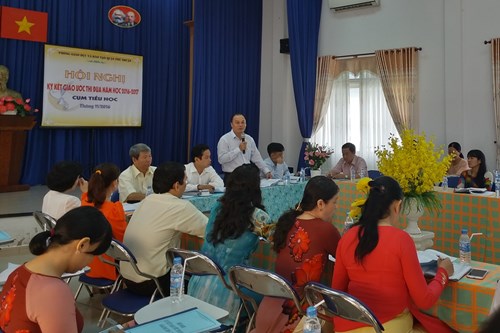 HỘI NGHỊ KÝ KẾT GIAO ƯỚC THI ĐUA BẬC TIỂU HỌC Năm học 2016 - 2017
